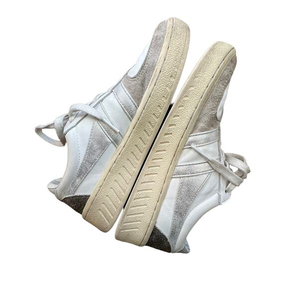 Gola | Size 7 Classic White Lace Up Sneakers Suede Trim Metallic Stripes Casual - Picture 8 of 8